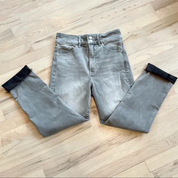 Express Super High Rise Jeans - Picture 6 of 14